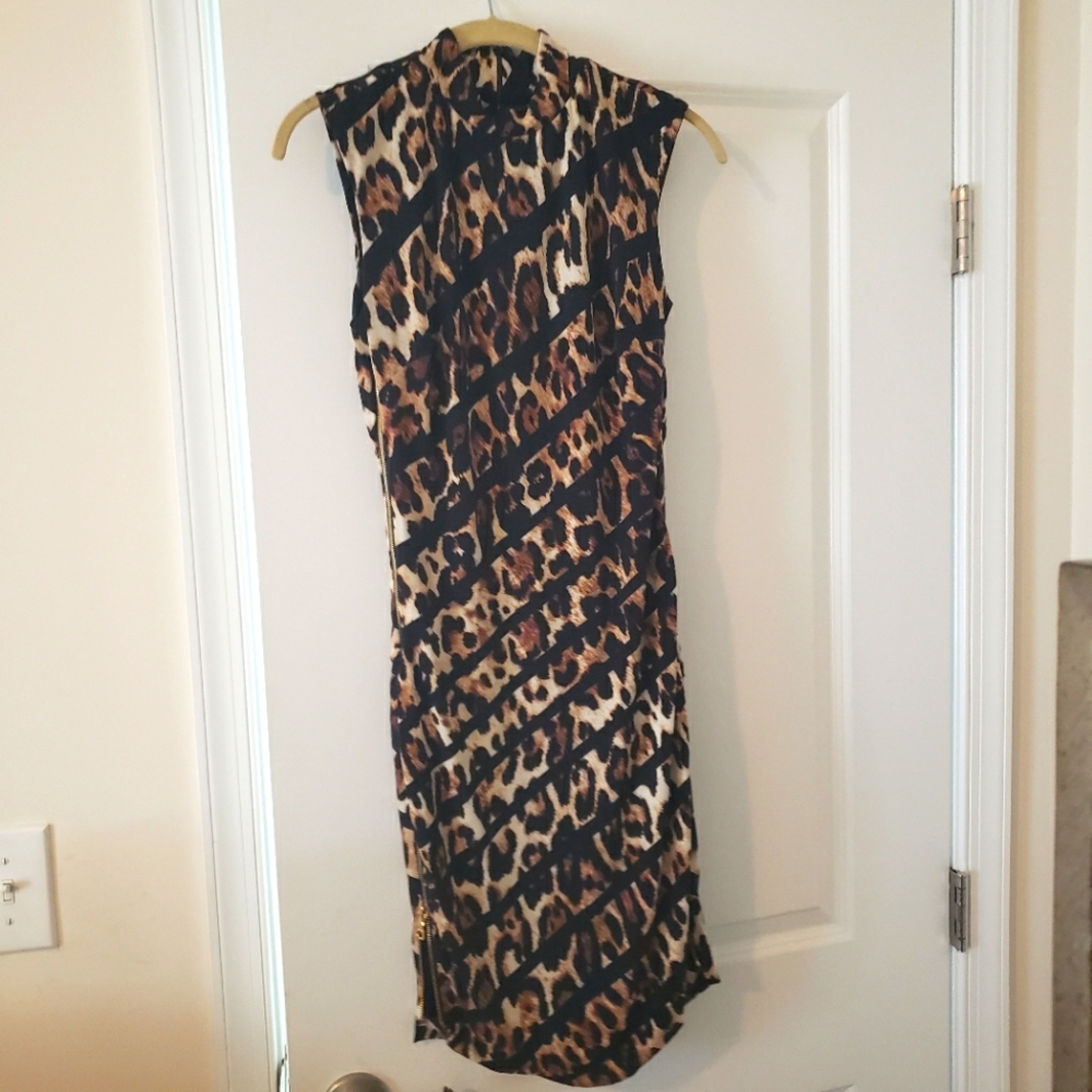Nwot Cache leopard dress with gold zippers